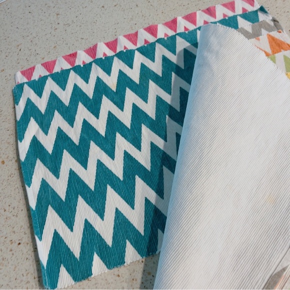 Fabric placemats. Set of 6 - Picture 5 of 9